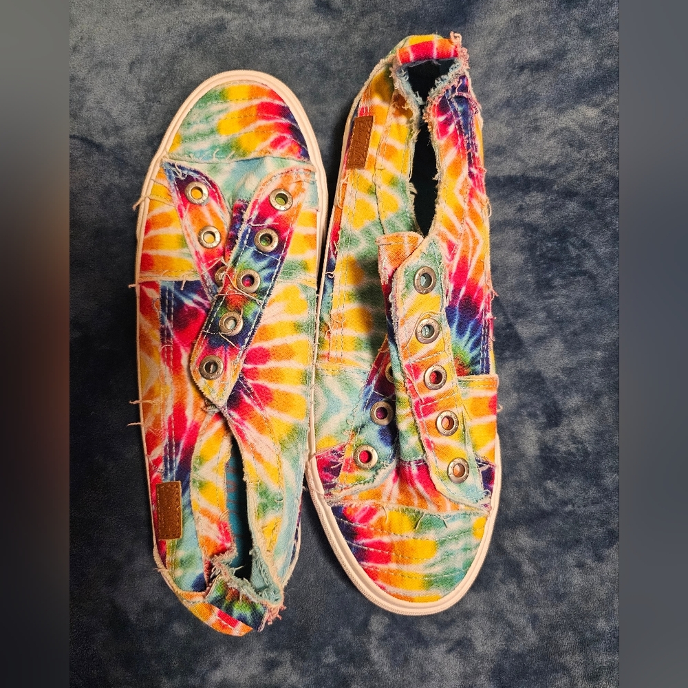 Blowfish Tie Dye Distressed Low Top Lace Free Sneakers Size 9.5